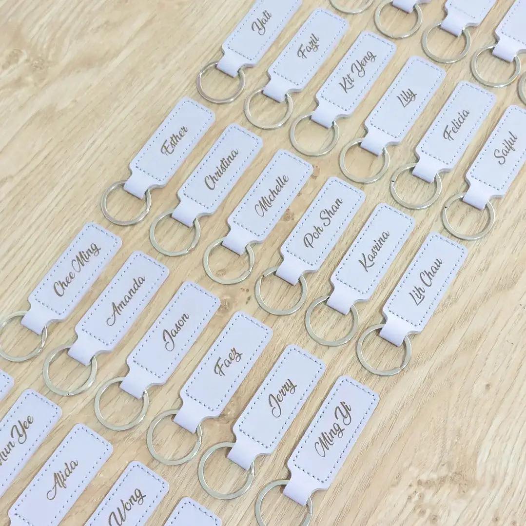 Custom your logo/name/sticker leather keychain Cambodia