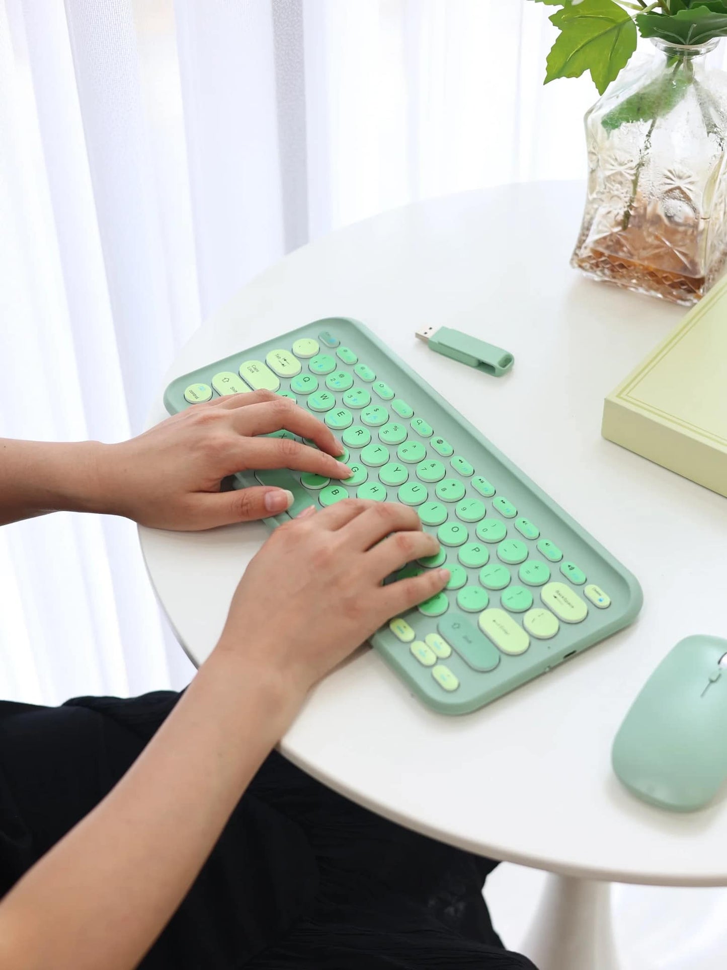 Custom logo/name keyboard mouse USB flash drive set Cambodia