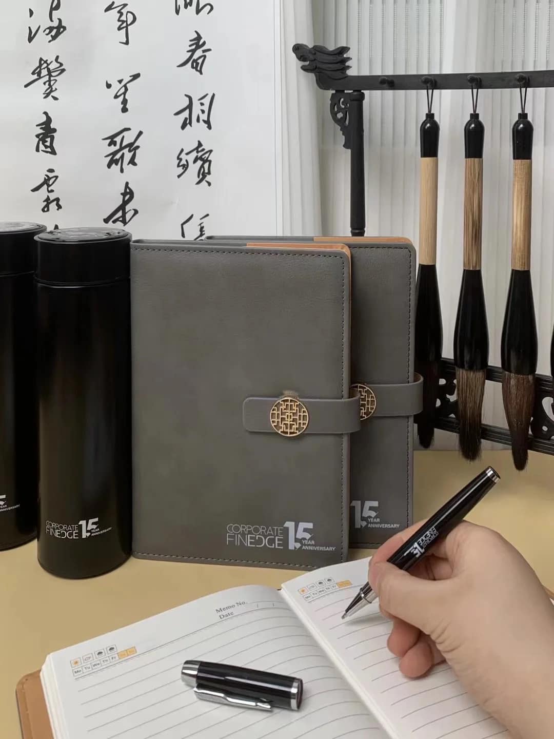 Custom your logo/name/sticker on notebook bottle pen set Cambodia