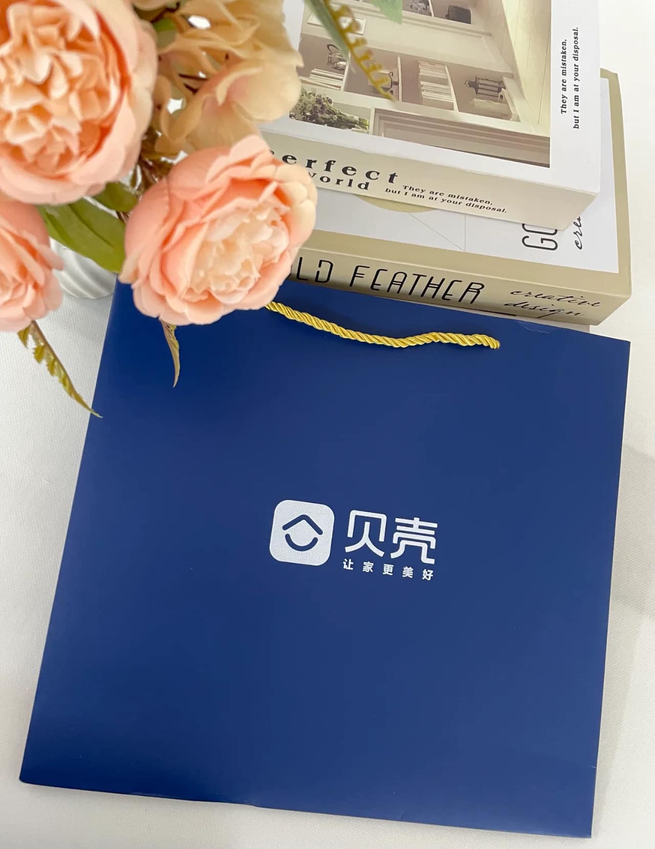 Custom your logo/name/sticker notebook pen bottle set Cambodia