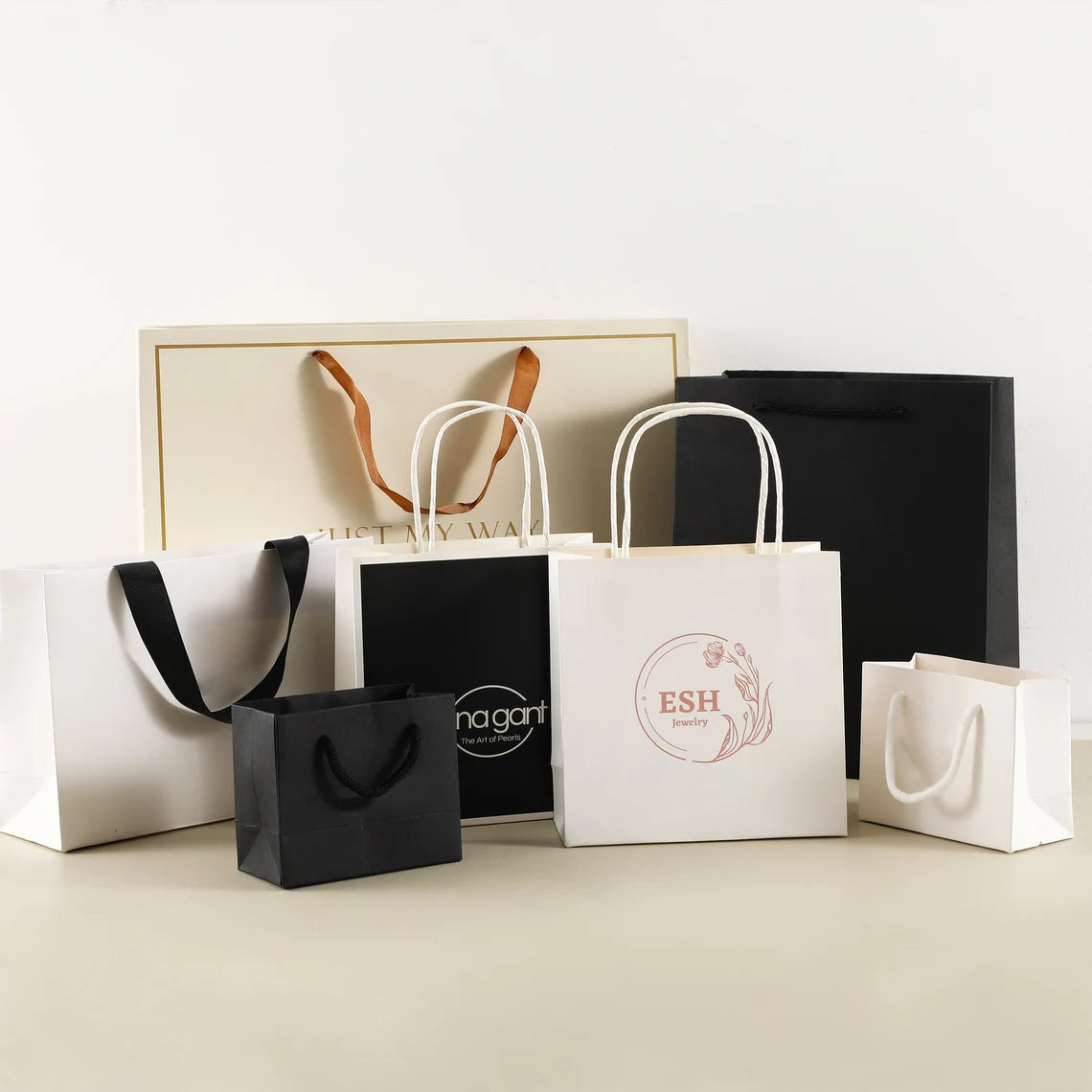 Customized Paper Bag, Personalized High Quality Eco-Friendly Shopping Bag, Jewelry Shopping Bag, Clothes Shopping Bag, Gift bag Cambodia