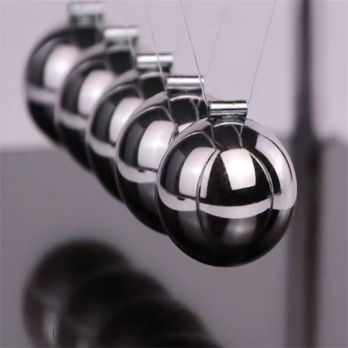 Newton's Pendulum perpetual motion magnetic levitation chaos desktop ornament for home and office decoration