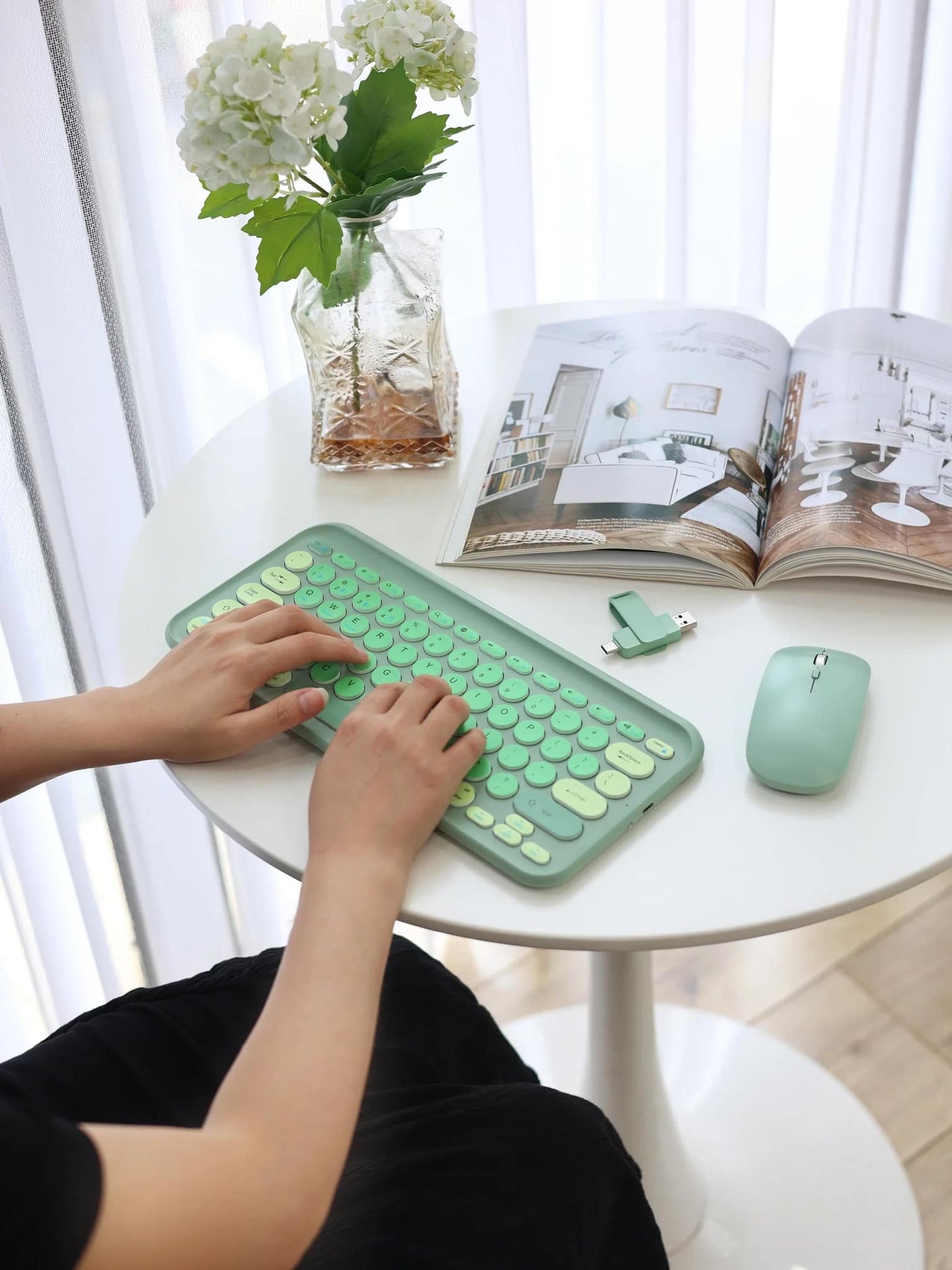 Custom logo/name keyboard mouse USB flash drive set Cambodia