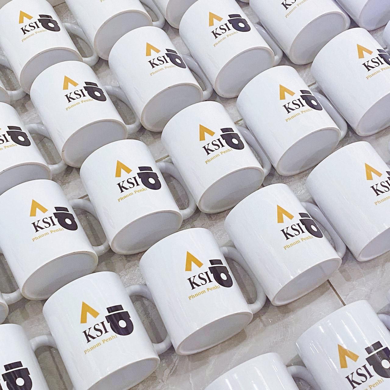 ពែងកែវ កាត់ LOGO / ឈ្មោះ ផ្ទាល់ខ្លួន
