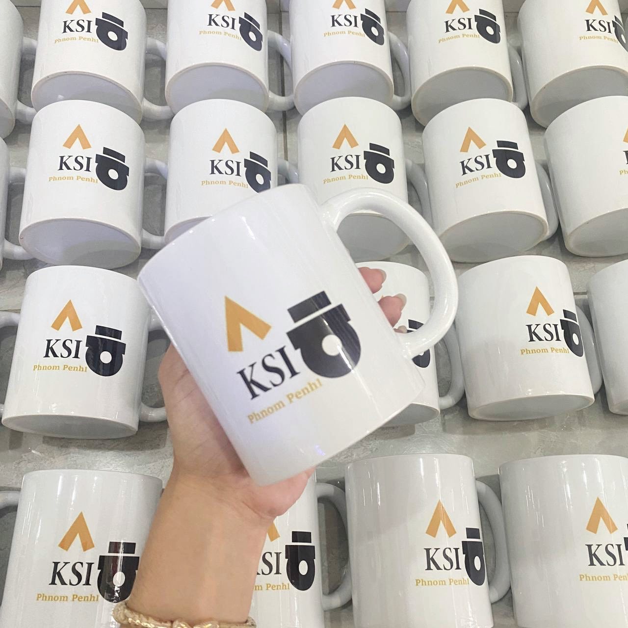 ពែងកែវ កាត់ LOGO / ឈ្មោះ ផ្ទាល់ខ្លួន