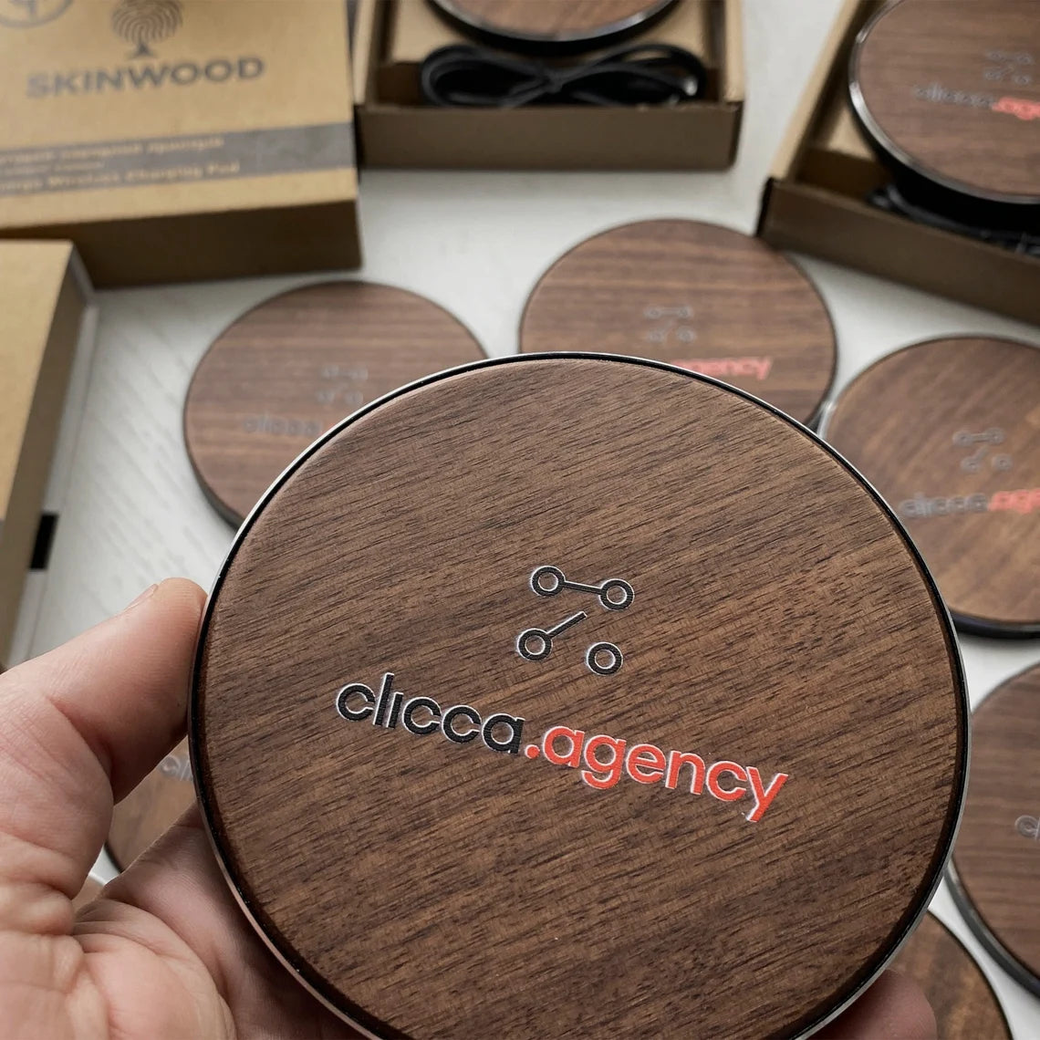 Custom logo engraving Wooden Wireless Charger Docking Station tech accessories Corporate gifts with business gift Gift for boss Custom photo Cambodia