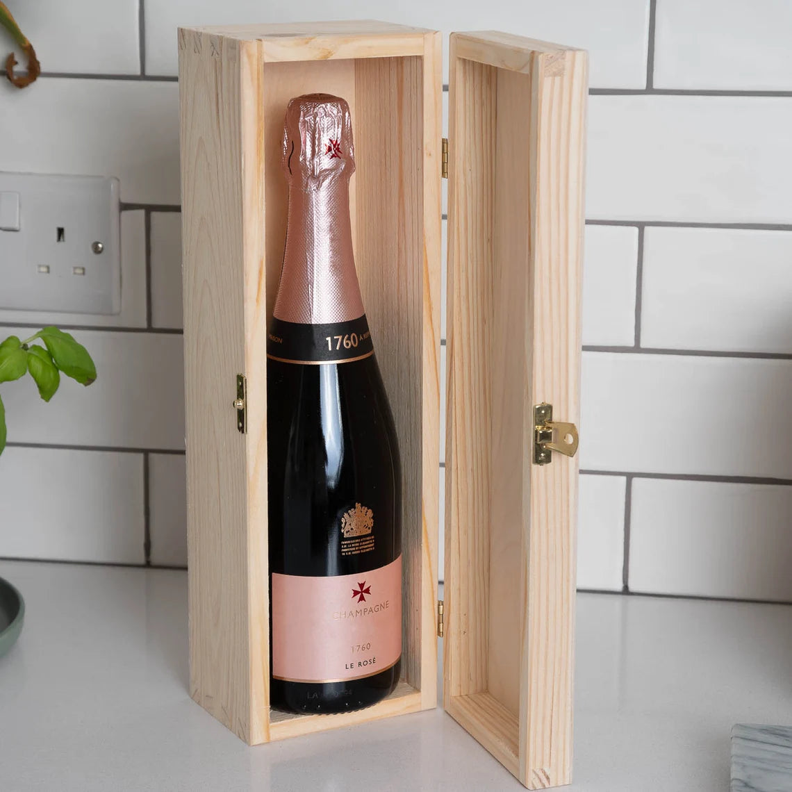 Personalised Heart Loop Wooden Wine Gift Box Gifts Ideas For Birthday Christmas Anniversary Wedding Engagement Red White Lover Cambodia