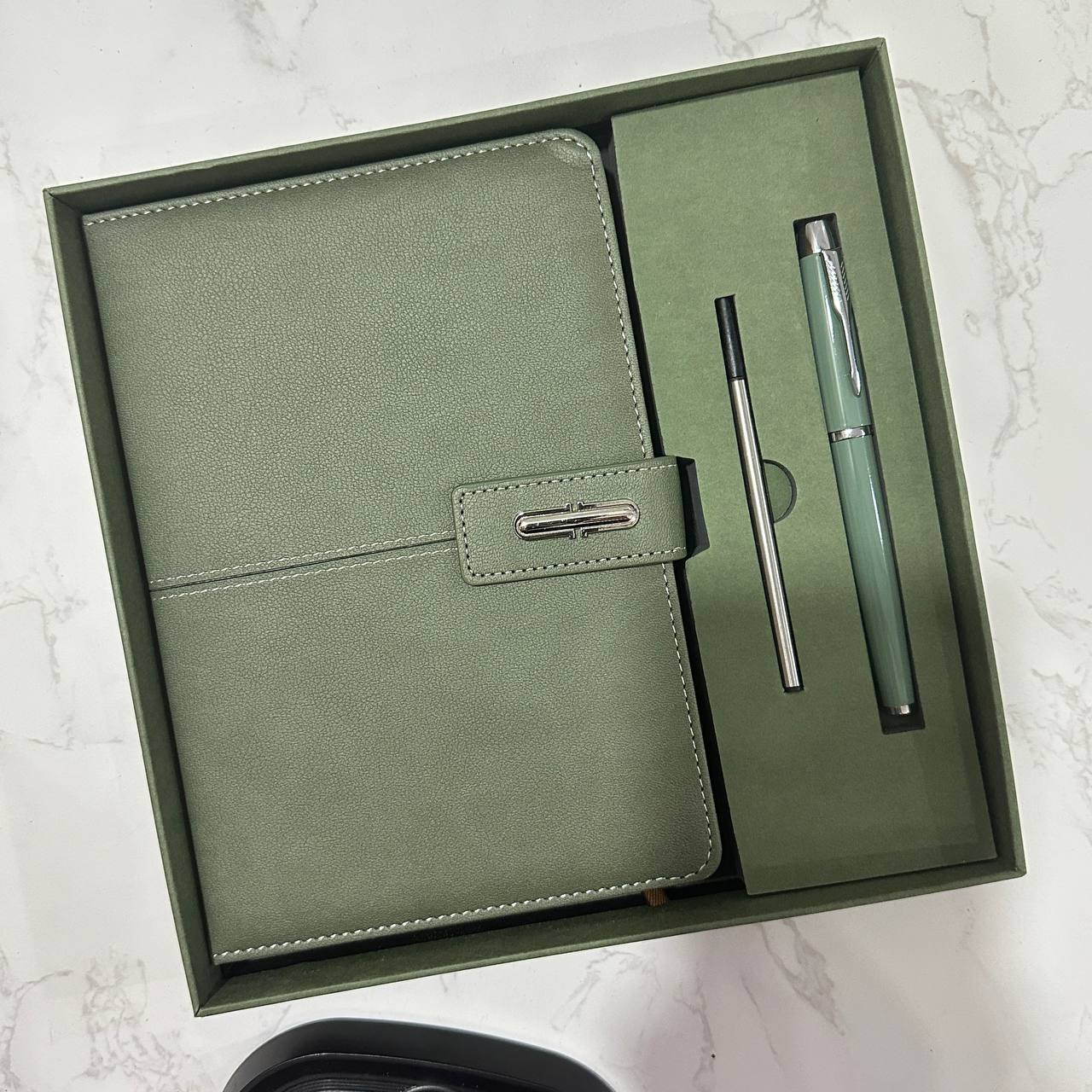 Custom logo/name/sticker notebook and pen set Cambodia